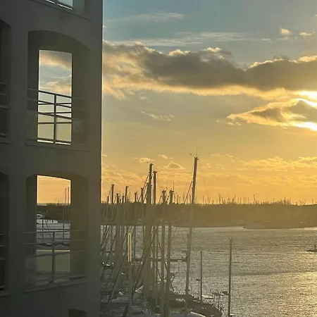 Apartment Cap D T4 Duplex Center Port Private Parking Wifi Air Conditioning Agde