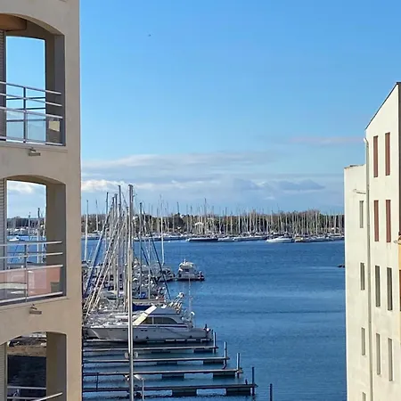 Apartment Cap D T4 Duplex Center Port Private Parking Wifi Air Conditioning *
