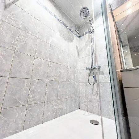 Apartment Cap D T4 Duplex Center Port Private Parking Wifi Air Conditioning *