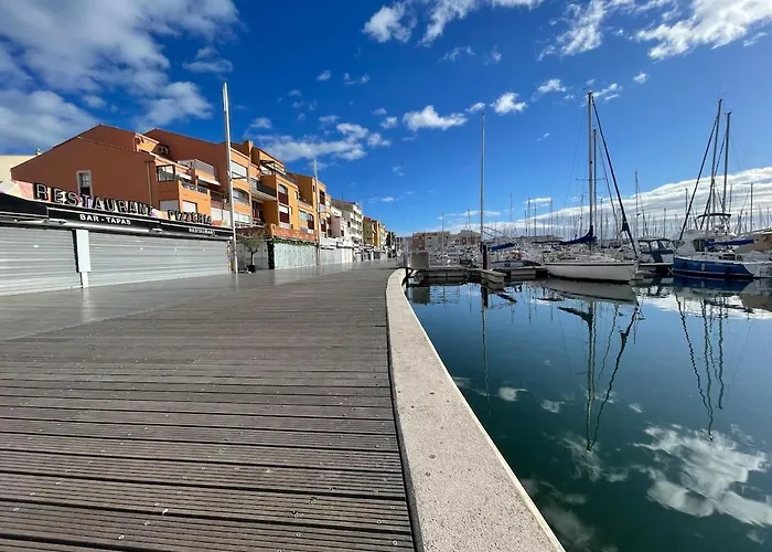 Cap D T4 Duplex Center Port Private Parking Wifi Air Conditioning *