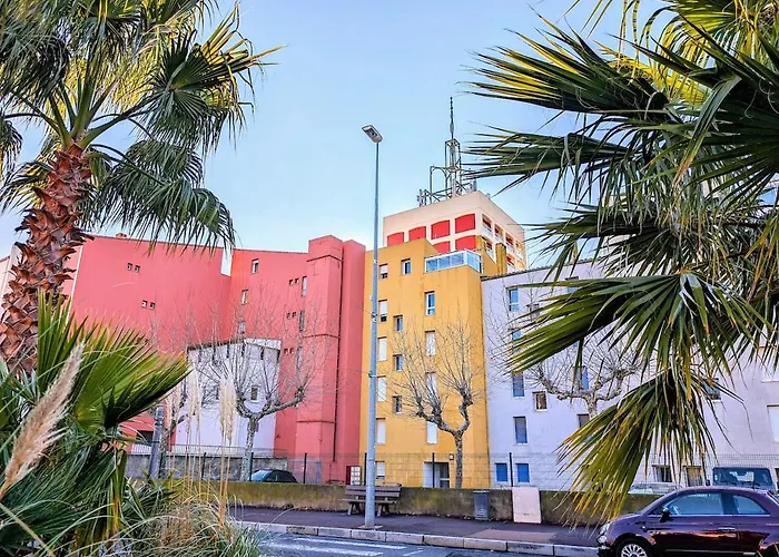 Cap D T4 Duplex Center Port Private Parking Wifi Air Conditioning *