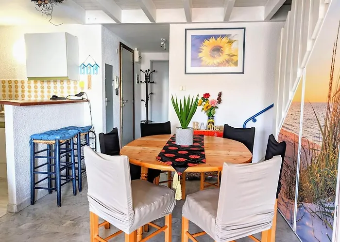 Cap D T4 Duplex Center Port Private Parking Wifi Air Conditioning *